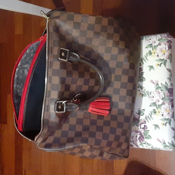 Authentic Louis Vuitton Purse